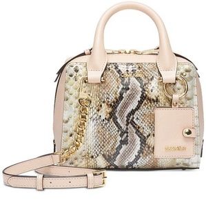 💐💐NWT Calvin Klein boxy mini satchel💐💐